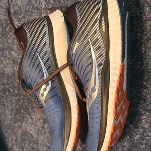 Mens Saucony Guide 13 Power Run Running shoes size 9.5, blue.